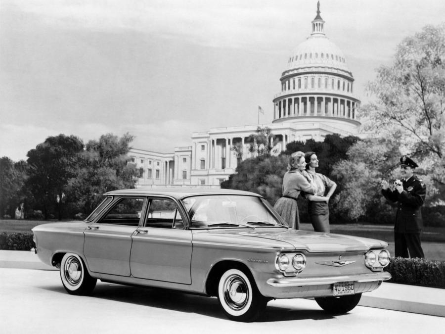  Chevrolet Corvair Deluxe 700 Sedan 1960 года  (фото 4 из 6)